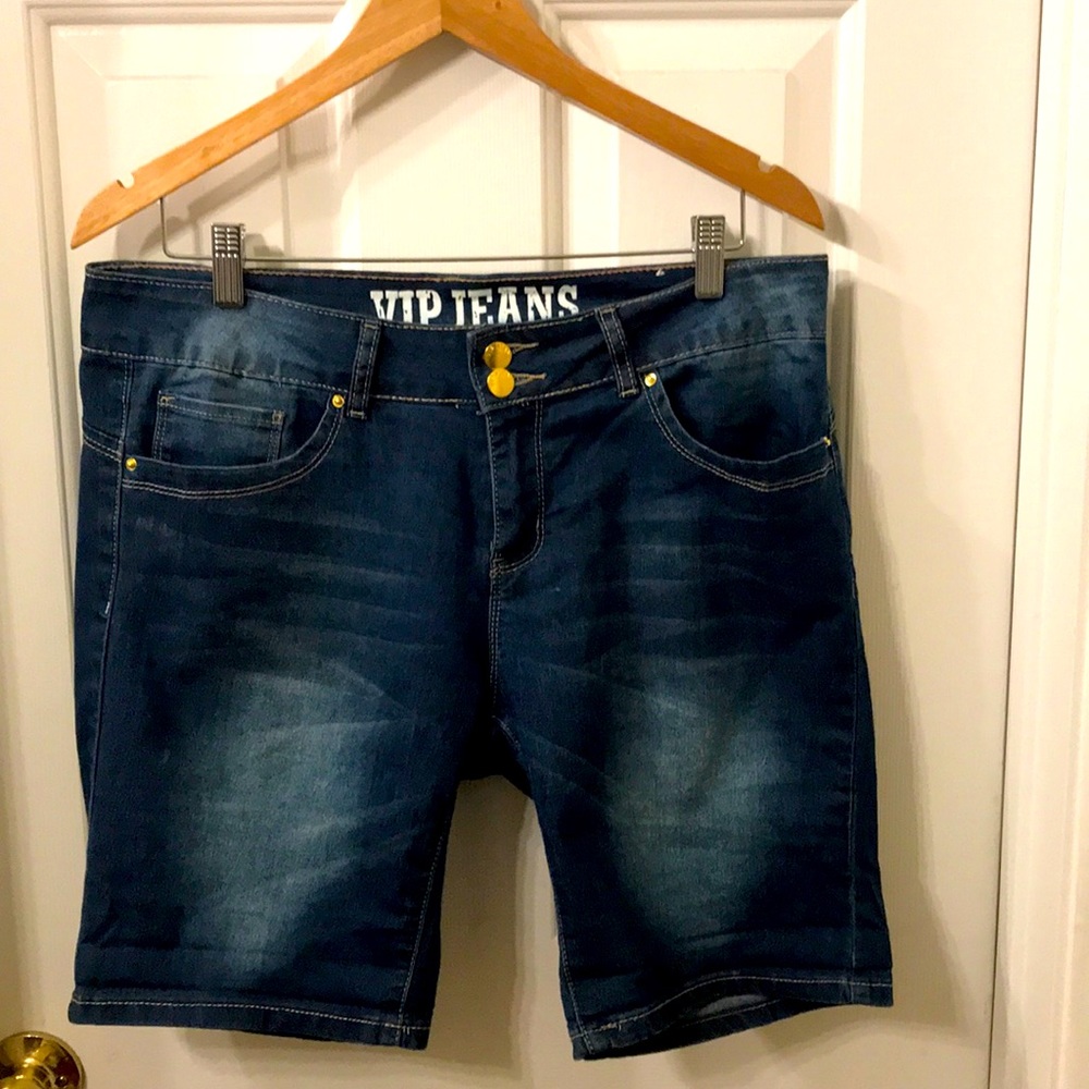 VIP JEANS stretchy bermudas sz 13/14!